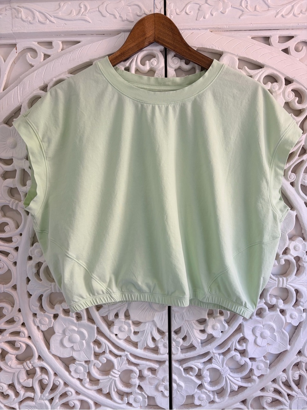 Lululemon Wide-Sleeve Gathered Hem T-Shirt Kohlrabi Green Size Unknown